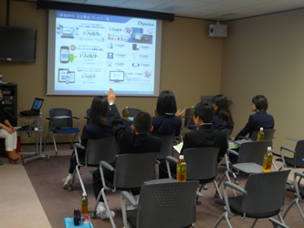 企業・製品説明の様子(2)