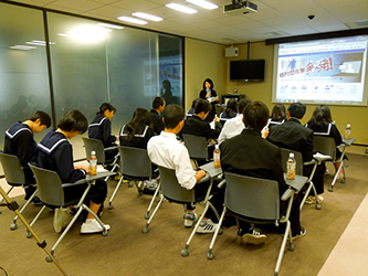 企業・製品説明の様子（2）